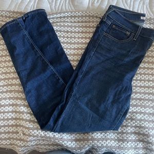 Levi’s 720 high rise super skinny size 28